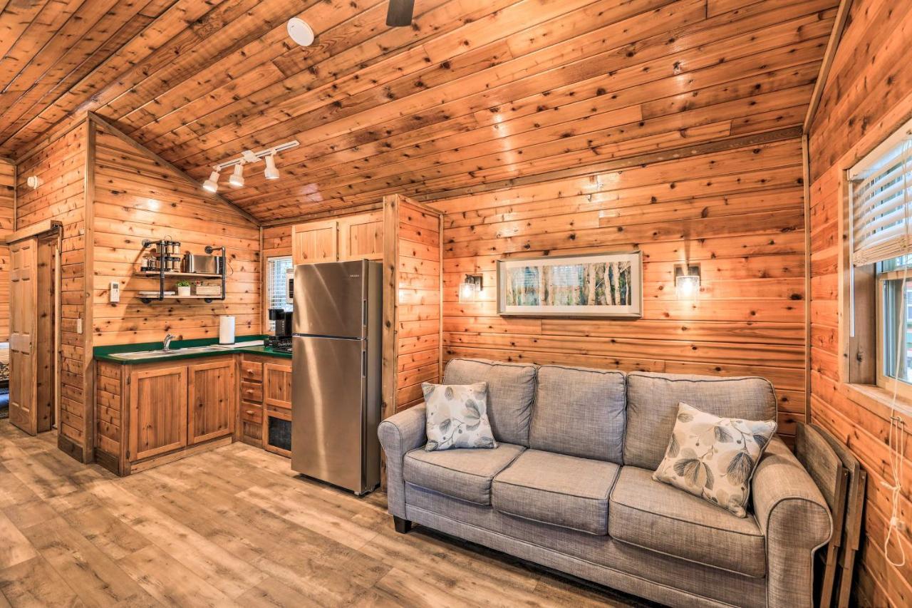 Charming New Bern Log Cabin - Pets Welcome! Екстер'єр фото