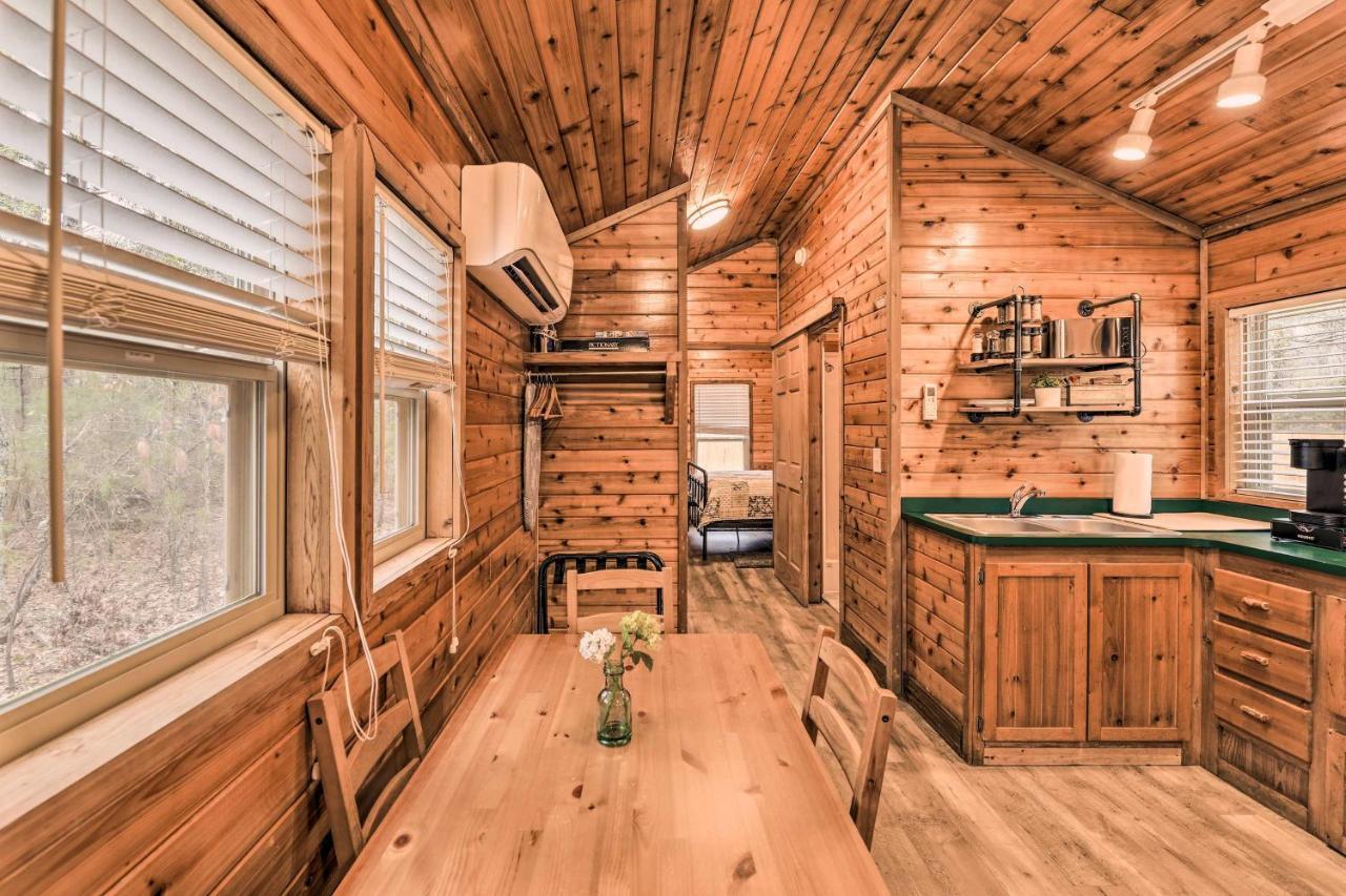 Charming New Bern Log Cabin - Pets Welcome! Екстер'єр фото